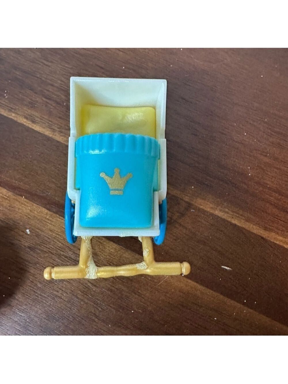 Playmobil Princess & Royal Baby Carriage Set – Crown, Bottle & Teddy Bear - Picture 7 of 9